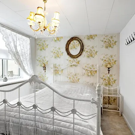 Cozy In With Wifi Holiday home